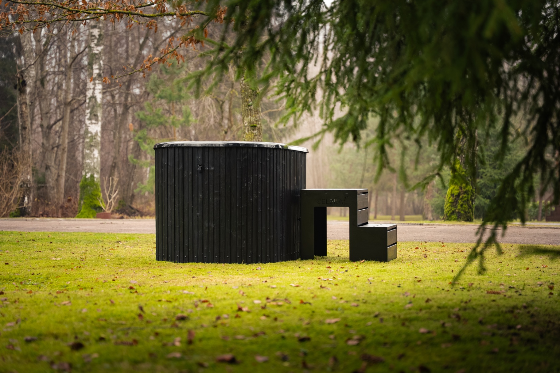 Aiste Grand premium wood-clad hot tub installed by Signature Garden Rooms in Central Scotland