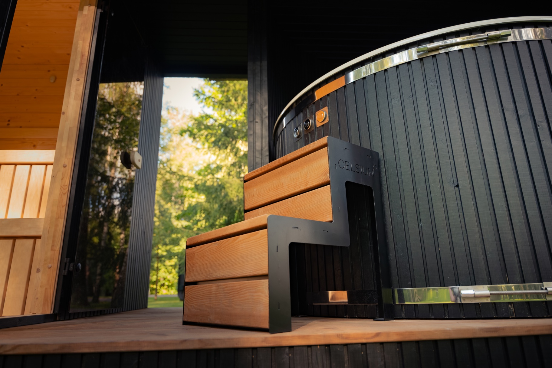 Tauras Grand ebony modular sauna | Signature Garden Rooms installation
