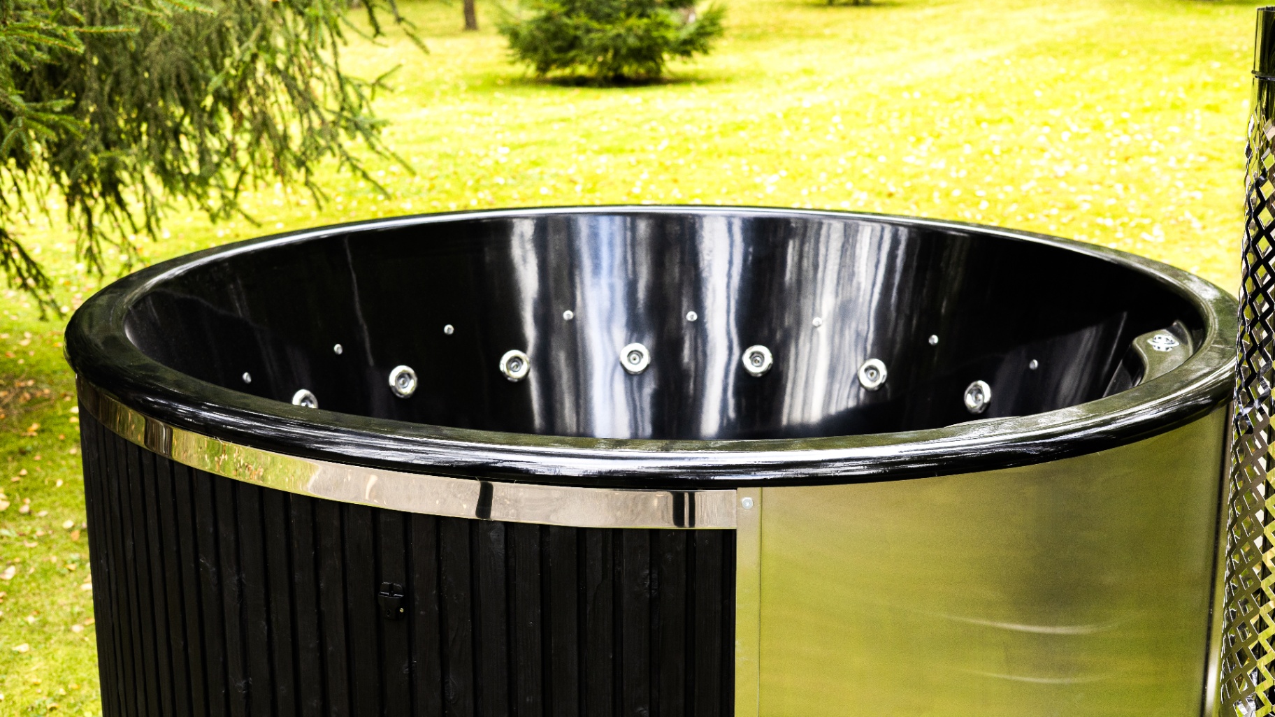 Benas premium hot tub with chrome jets | Signature Garden Rooms installation