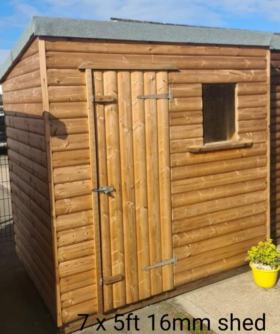 Small timber garden shed with single door, pent roof, and small window | Signature Garden Rooms, Central Scotland
