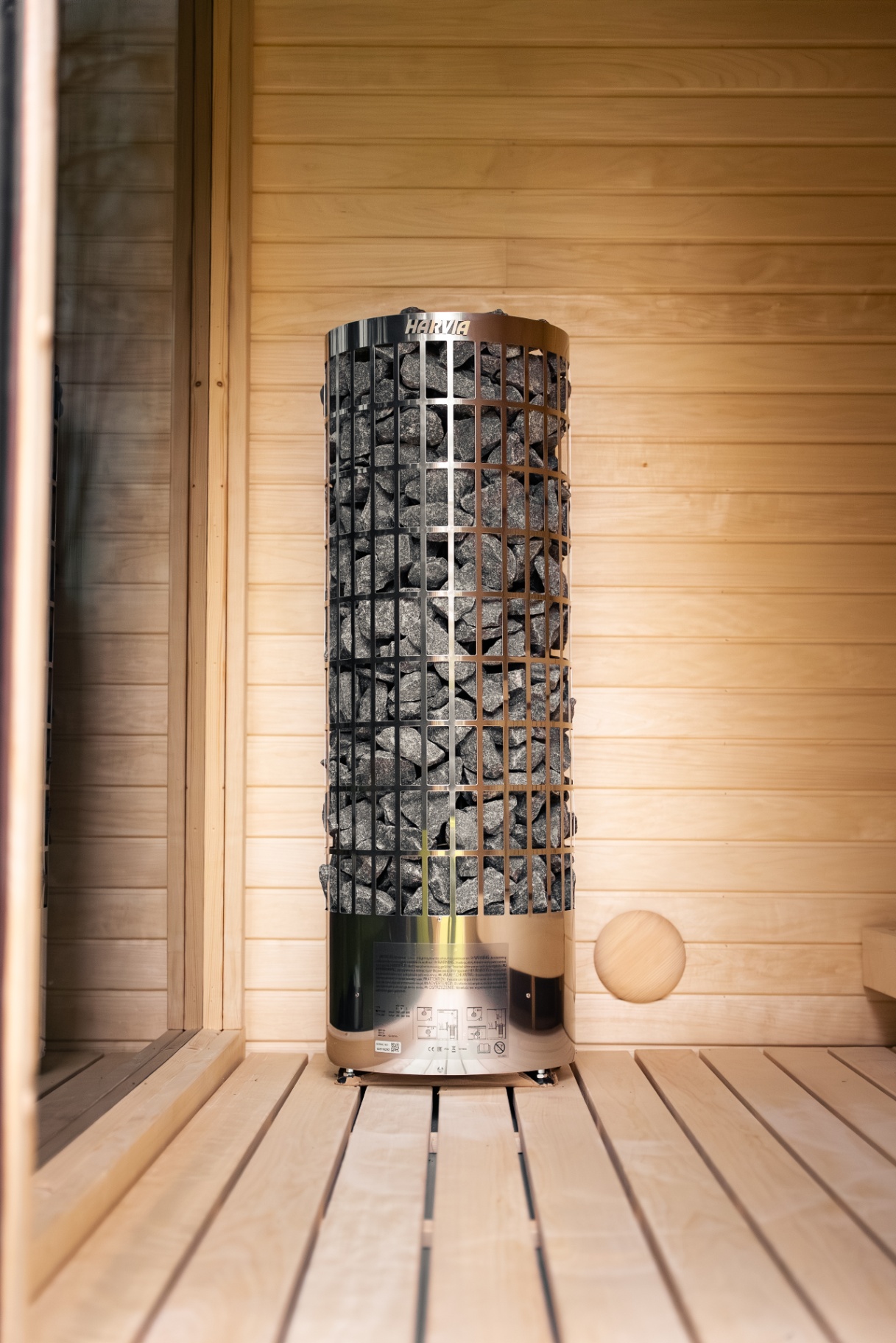 Jonas Grand barrel sauna in ebony charred timber | Signature Garden Rooms Scotland