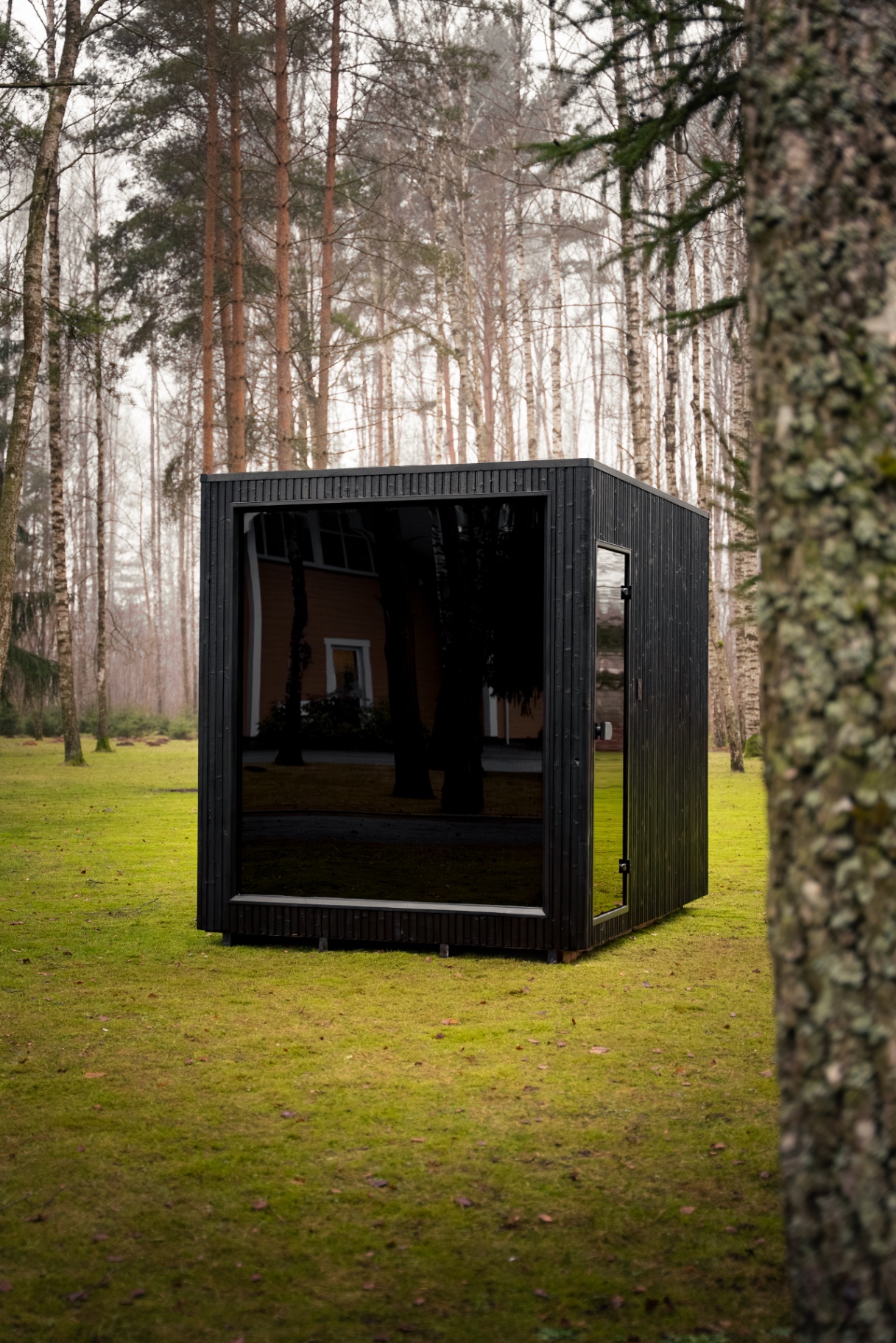 Jonas Grand barrel sauna in ebony charred timber | Signature Garden Rooms Scotland