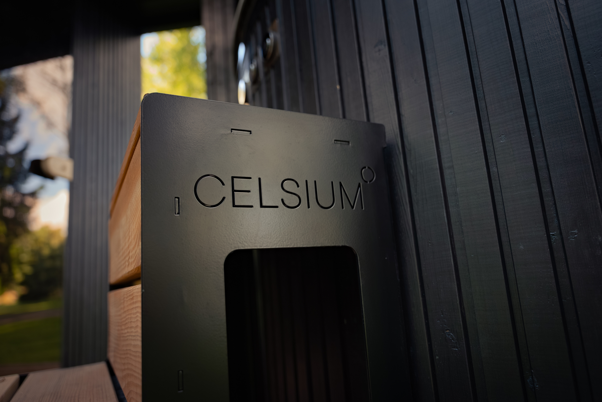 Tauras Grand ebony modular sauna | Signature Garden Rooms installation