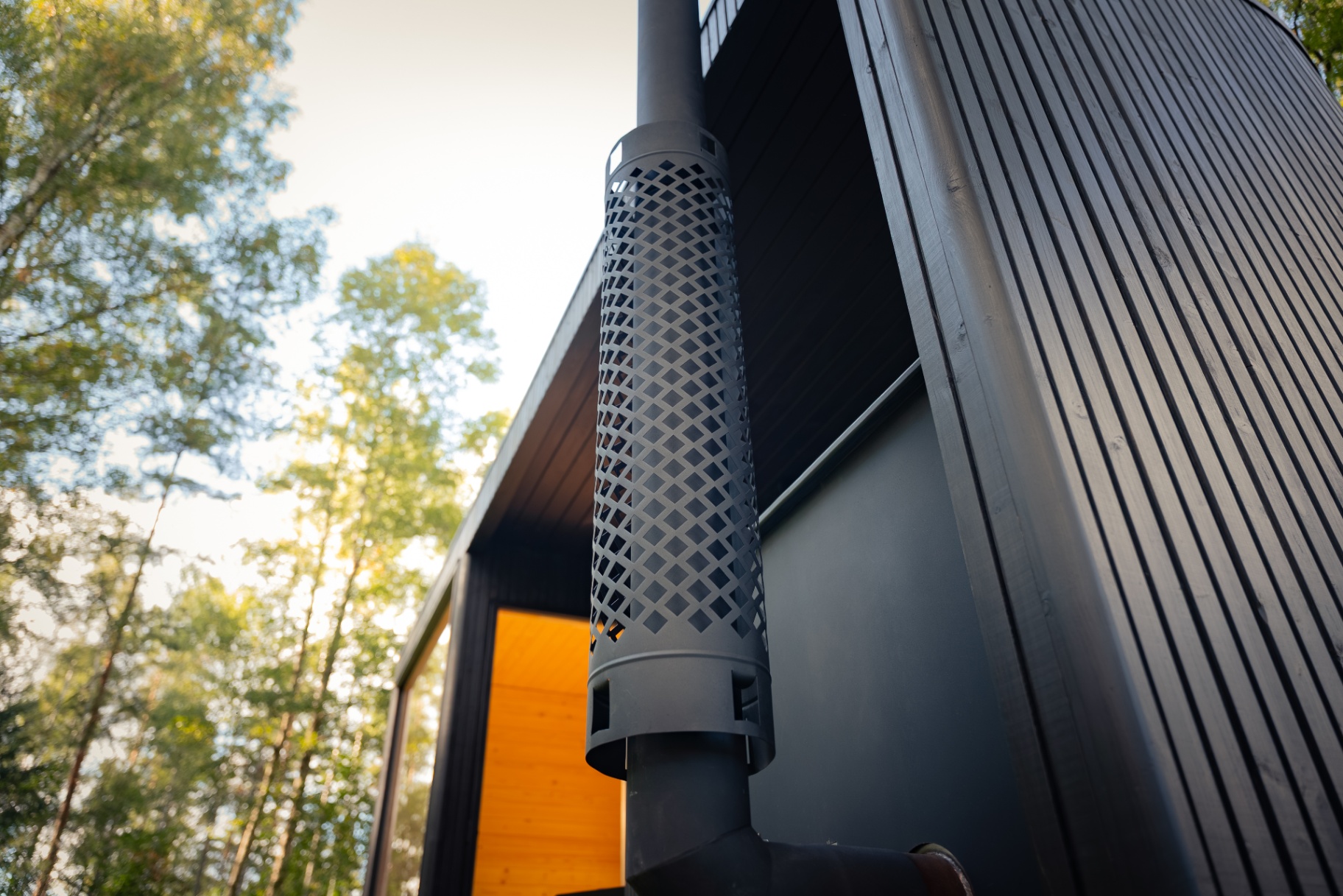 Tauras Grand ebony modular sauna | Signature Garden Rooms installation