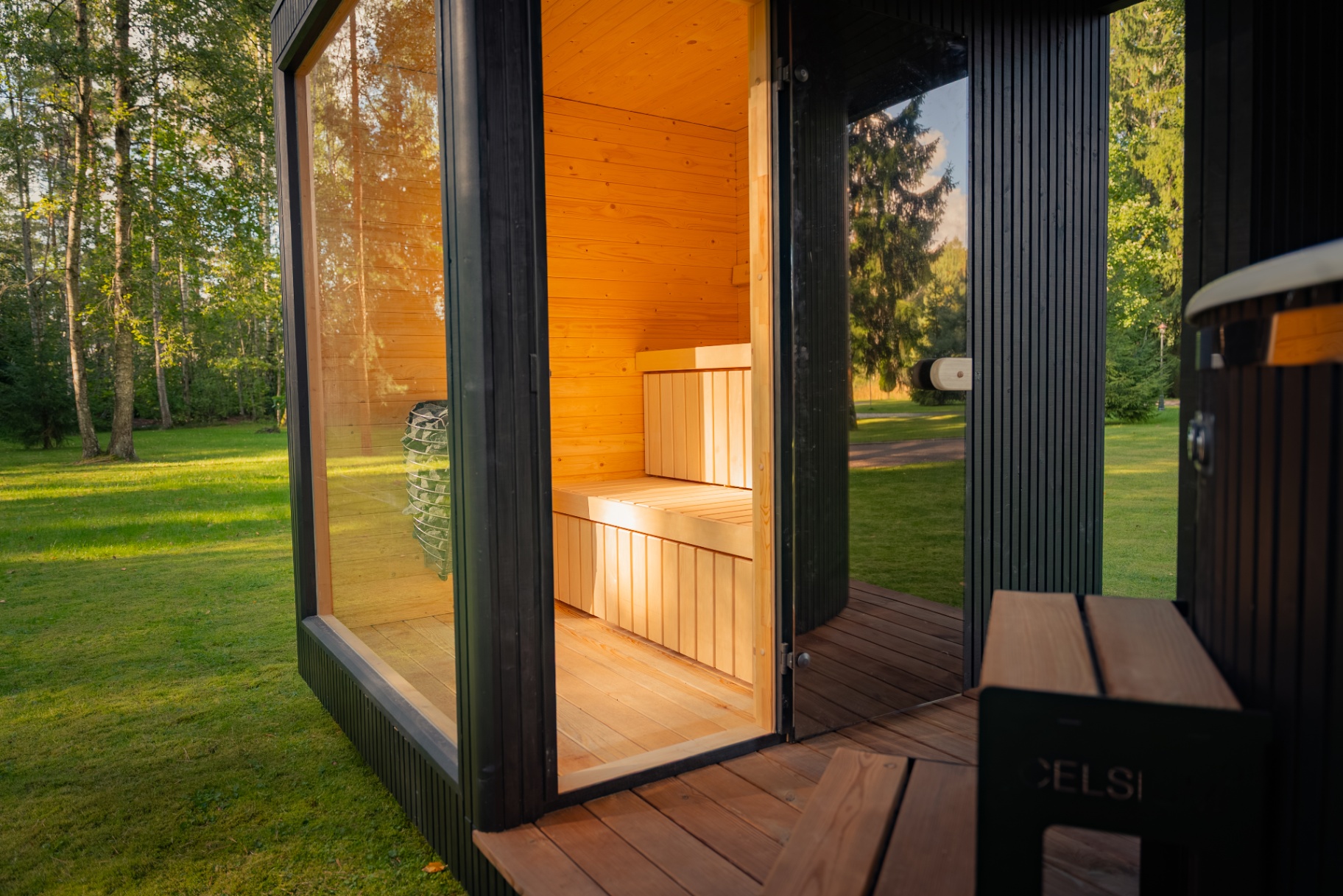 Tauras Grand ebony modular sauna | Signature Garden Rooms installation